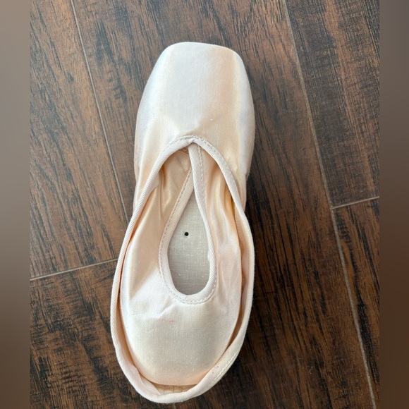 Lot of 2 pairs of Grishko pointe shoes sz 6 - Picture 5 of 7